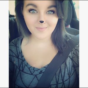 Meet your Posher, Karissa